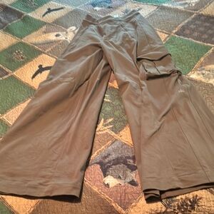 ALO Yoga Women's Taupe Wide-Leg Pants